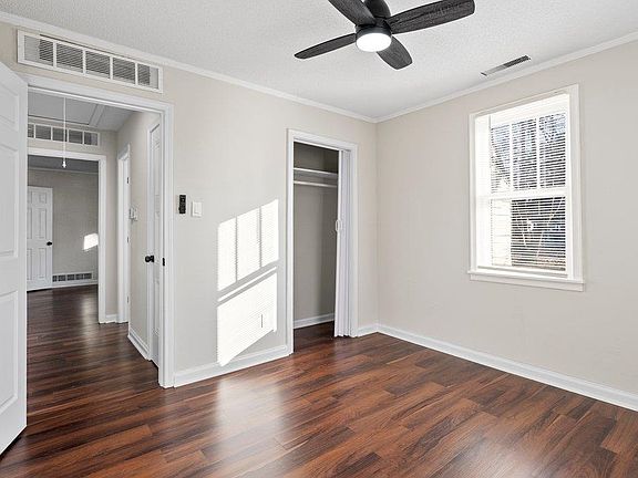4th image of 4385 Shelbourne Dr