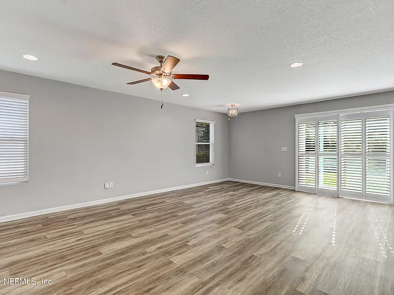 11278 Margarets Landing Pl — Photo 8