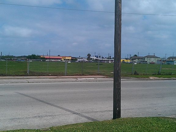 2nd image of 719 Mary Moody Northen Blvd