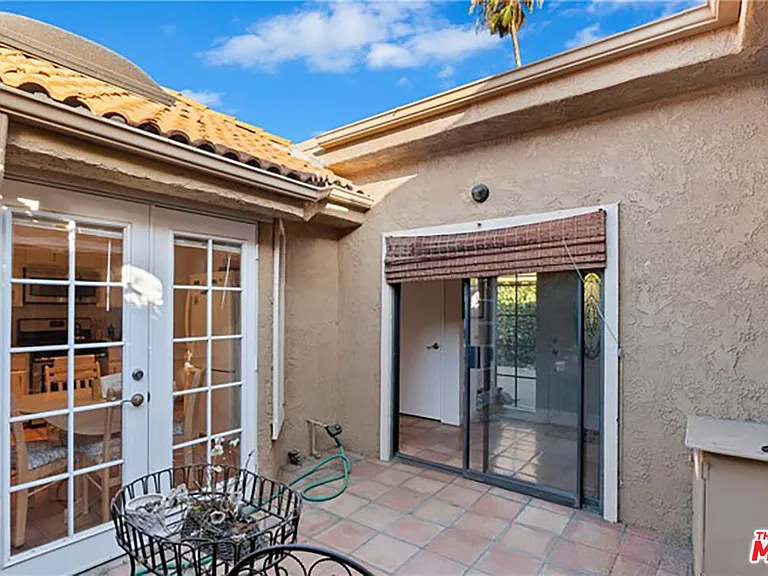 8 Las Cruces Ln — Photo 4