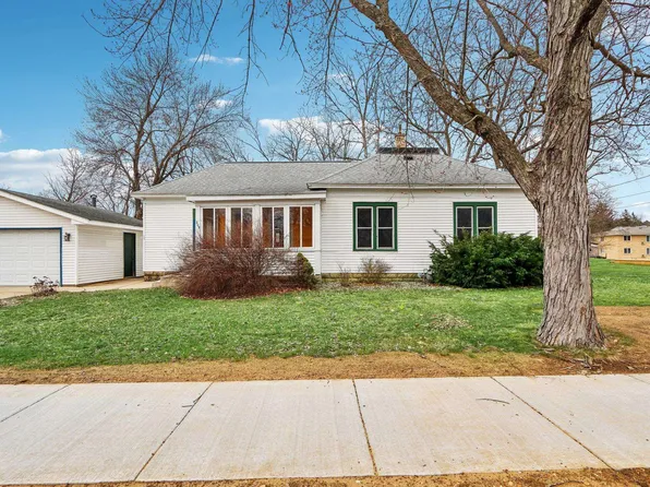 209 Maple St, Pardeeville, WI 53954