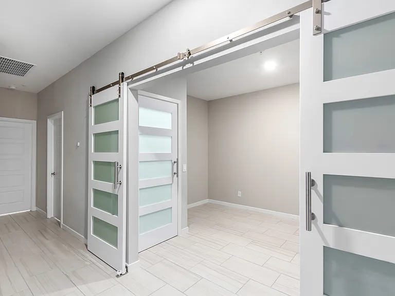 2134 W Harmont Dr — Photo 36