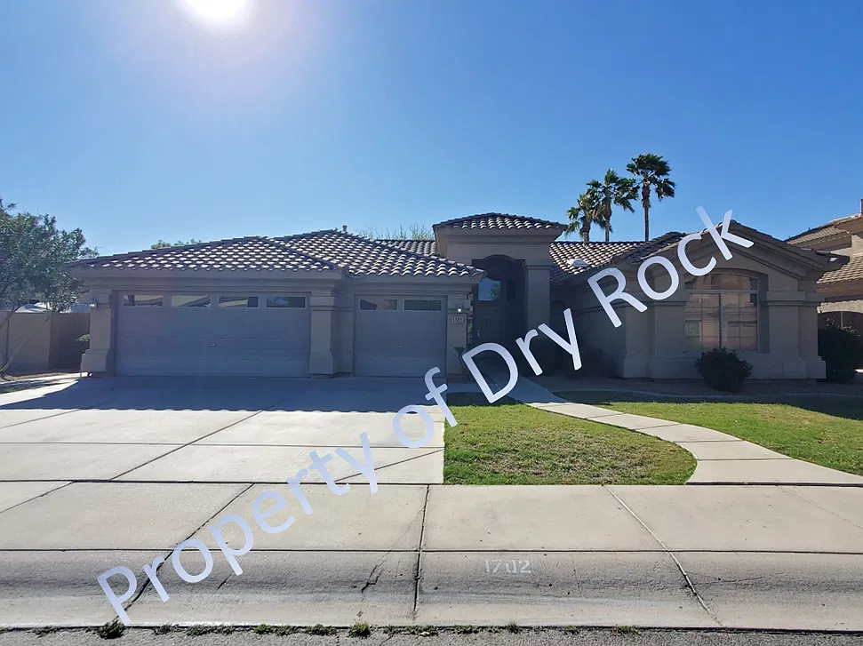 4 bed, 2374 sqft, $2,600 — Photo 1