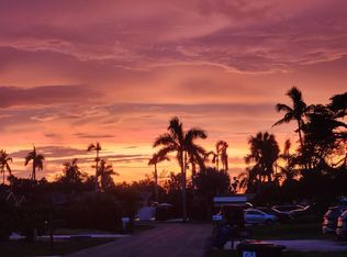 2201 McGregor Park Cir, Fort Myers, FL 33908