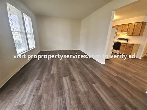 3rd image of 305 Woodpoint Ave #A