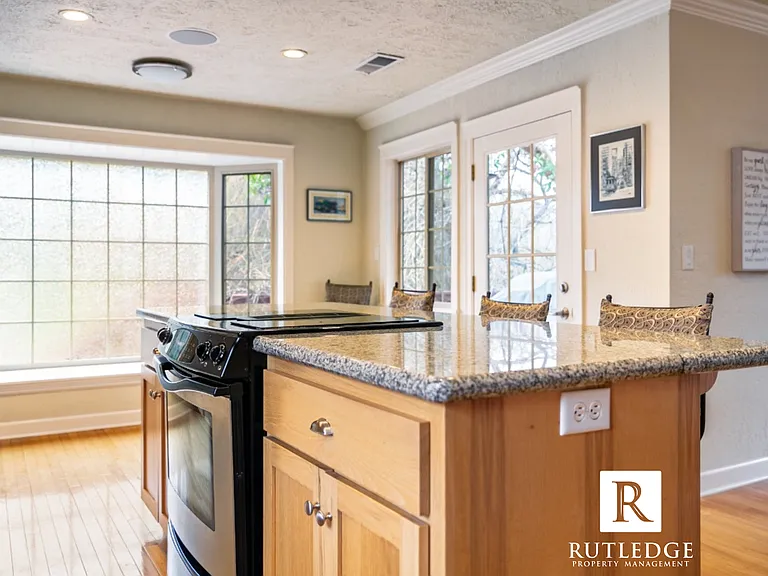 6565 Whispering Pines Ln — Photo 17