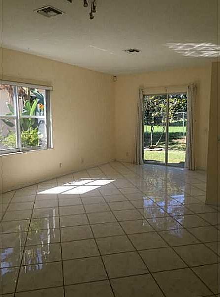 2nd image of 3944 NW 89th Ave