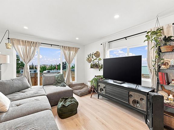 2nd image of 1680 Lac Le Jeune Rd #20