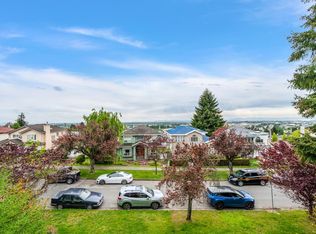 2085 Qualicum Dr, Vancouver, BC V5P2M3