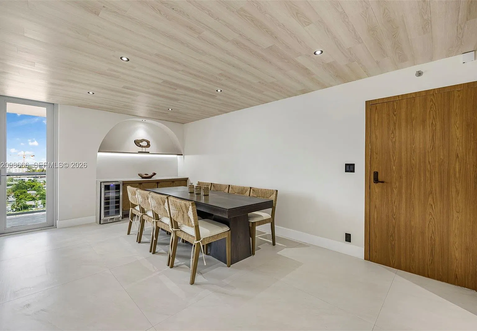 9500 Oceans Condo — Photo 3
