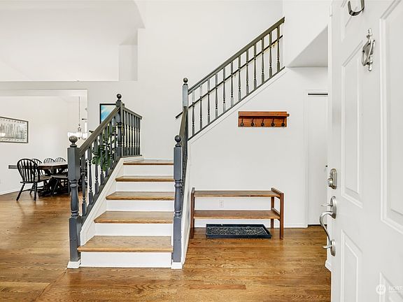3rd image of 8202 77th Avenue NE