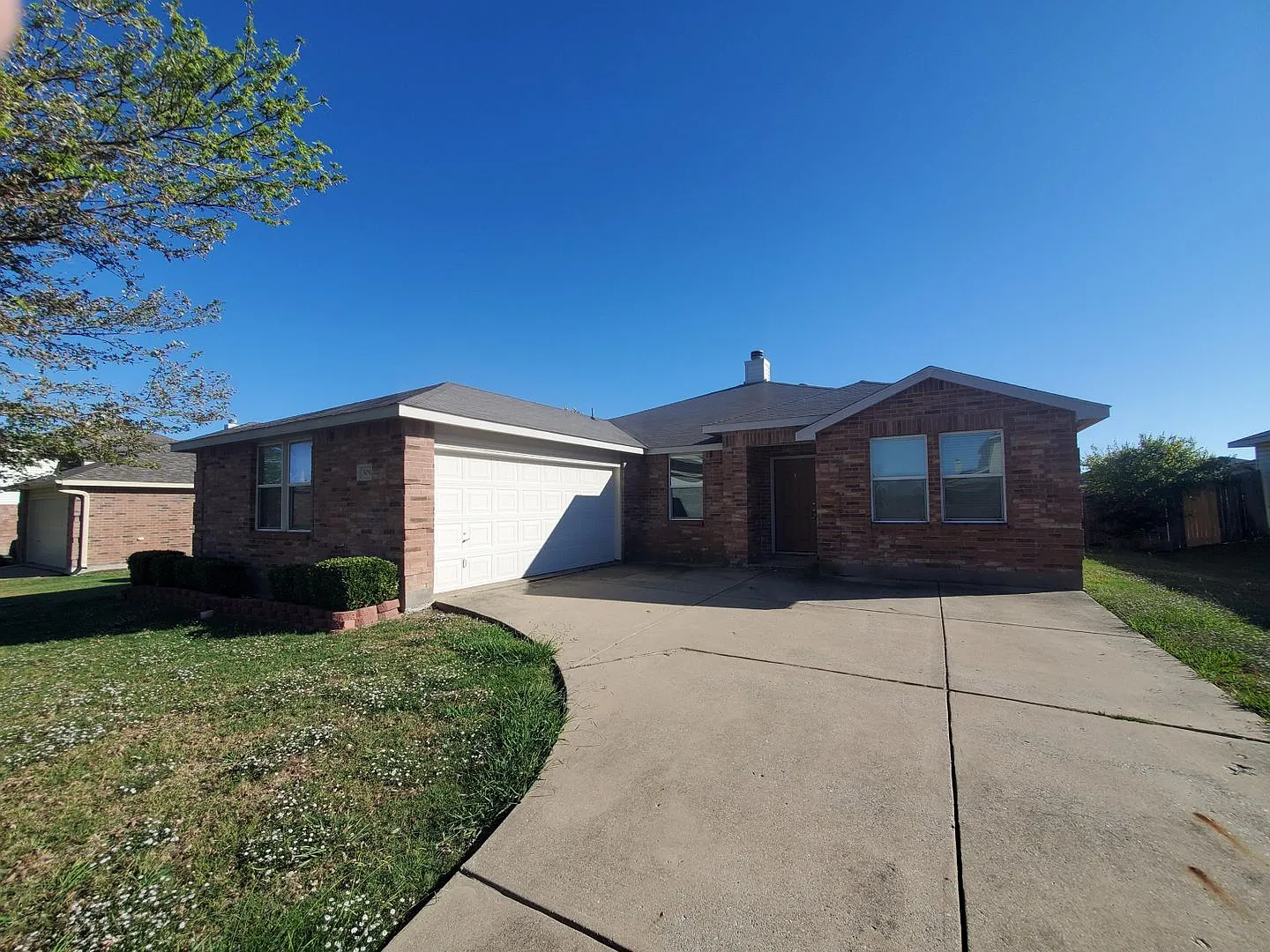 Adorable Royse City home with large backyard! — Photo 1