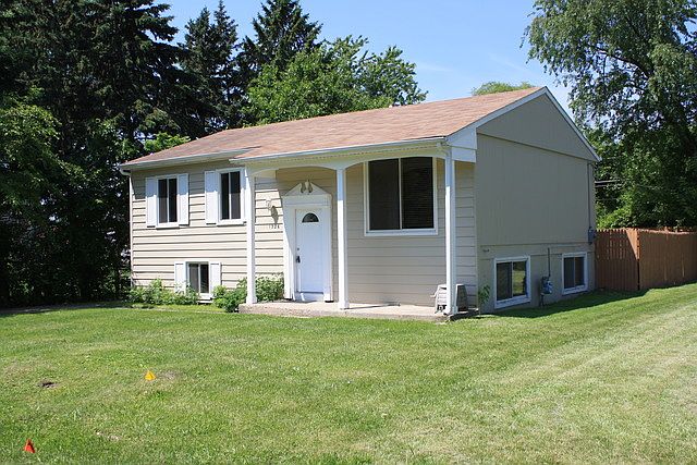 1st image of 1326 Barberry Ln