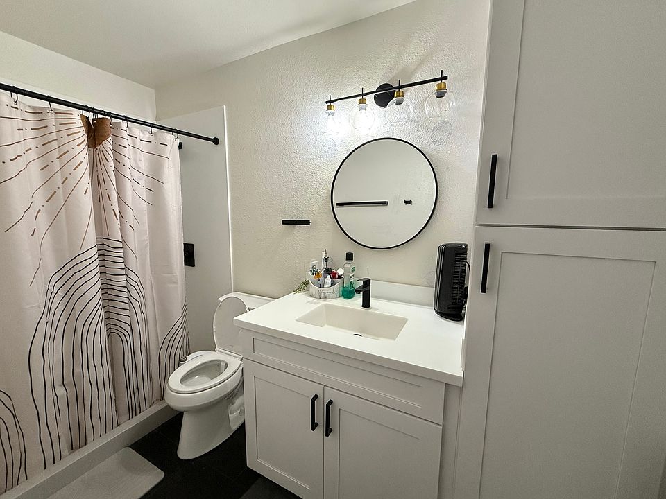 Fully renovated bathroom