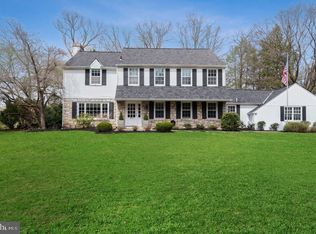 800 Lawrence Ln, Newtown Square, PA 19073