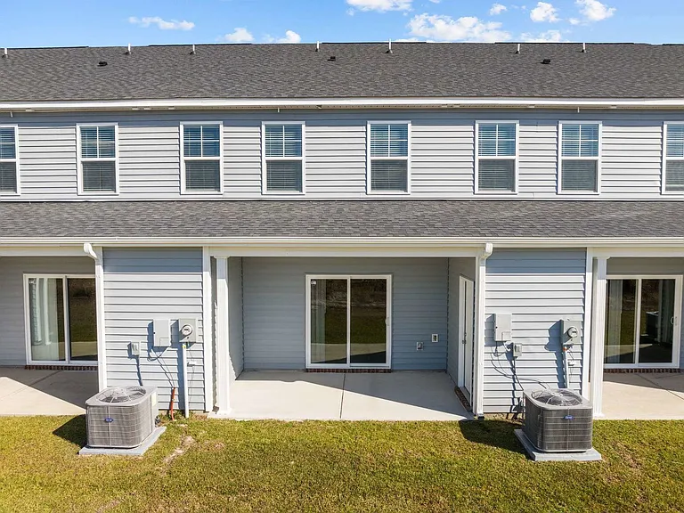 105 Gracynn Aly #B — Photo 10