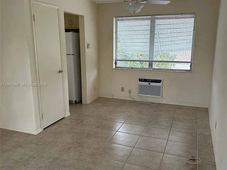2301 NE 2nd St #6 — Photo 6