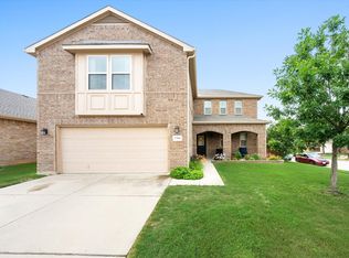 5700 Sapphire Pool Trl, Fort Worth, TX 76244