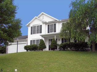 102 Rosehill Dr, Bellefonte, PA 16823