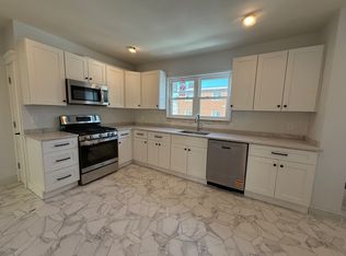 272-274 Belgrade Ave #2, Roslindale, MA 02131