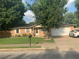 803 N Gutensohn Rd, Springdale, AR 72762