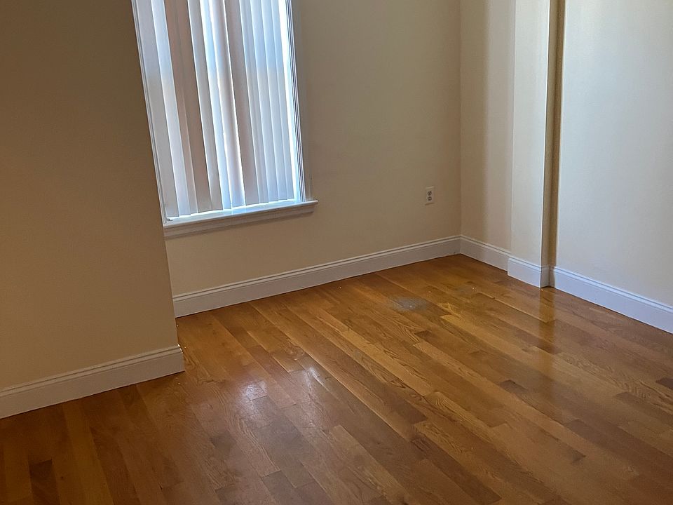 1st image of 90 Westland Ave APT 203