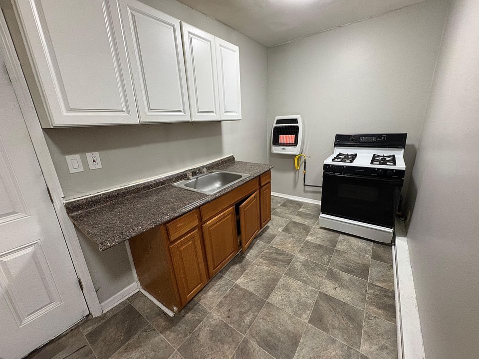 1st image of 3163 6th Ave APT 1