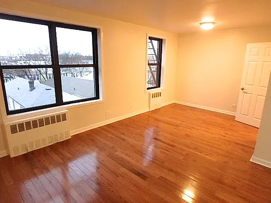 Rented by Level Group | media 9