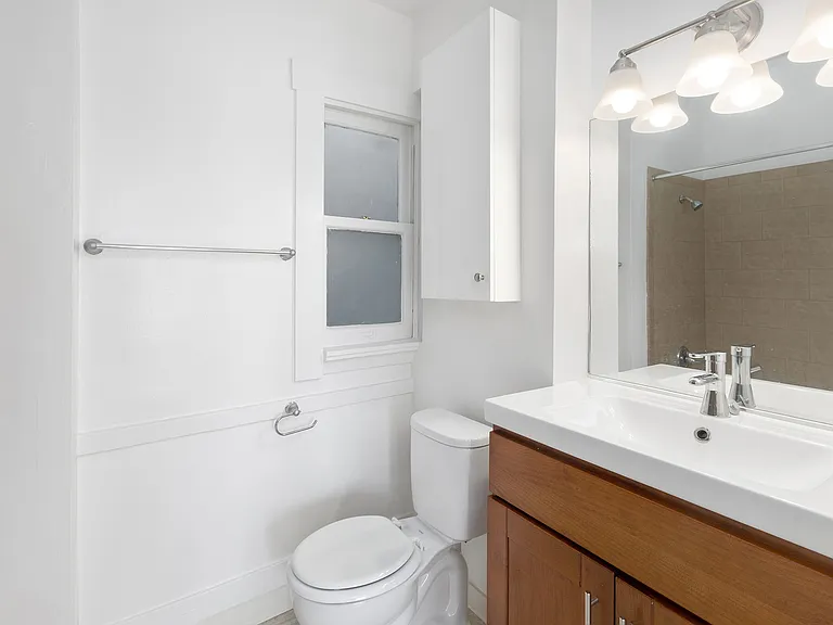 929 Pine Street — Photo 16