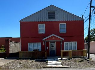 104 W Adams St, Herrin, IL 62948