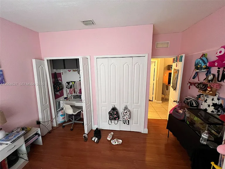 1535 SE 26th St #200 — Photo 31