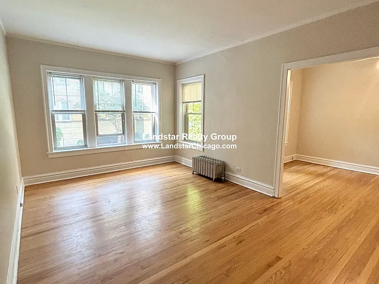 910 Reba Pl #2N — Photo 1