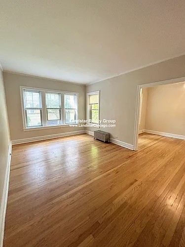 910 Reba Pl #2N Photo 1