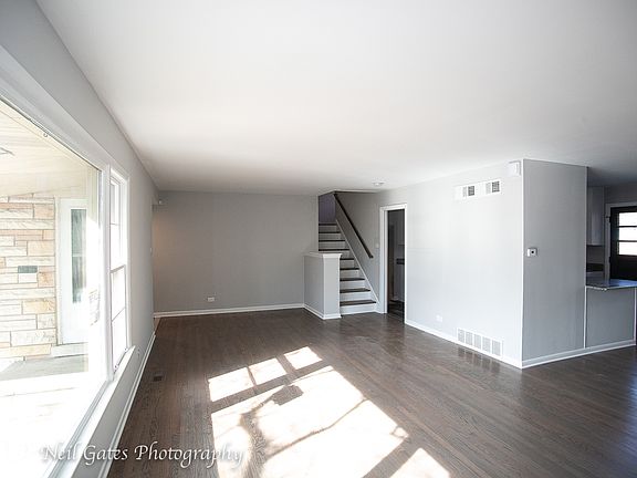 5th image of 821 W 187th St
