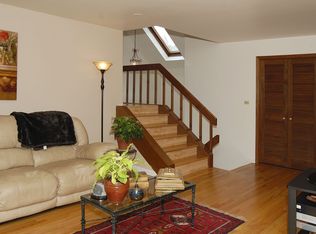 200 Haman Rd, Inverness, IL 60067