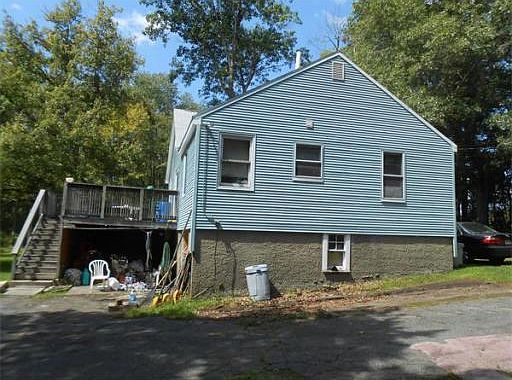 2nd image of 261 Lincoln Rd