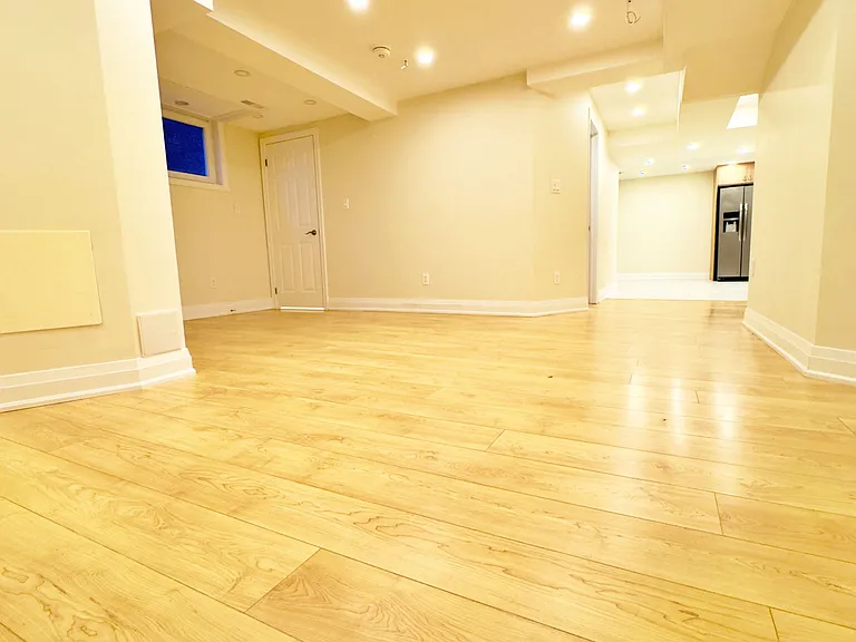 100 Larratt Ln #BMT — Photo 12