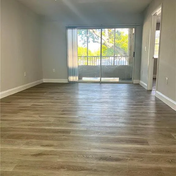 2820 N Oakland Forest Dr #203 — Photo 5