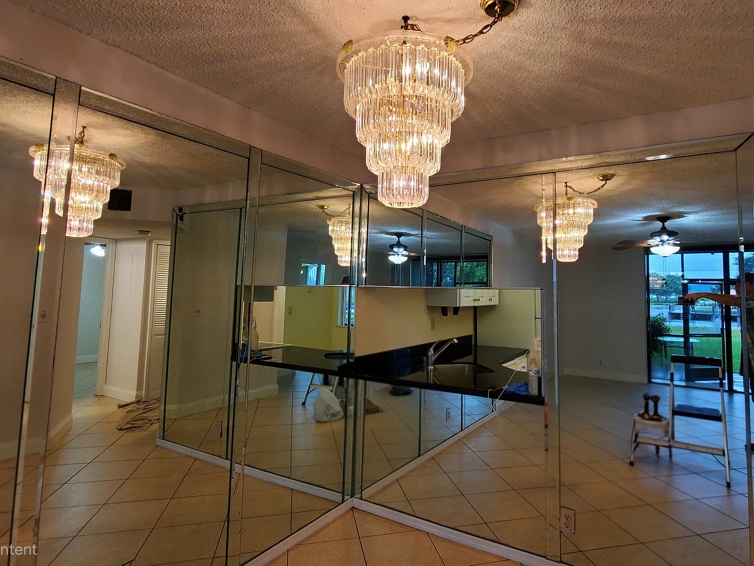 2 bed, 865 sqft, $1,999 — Photo 4