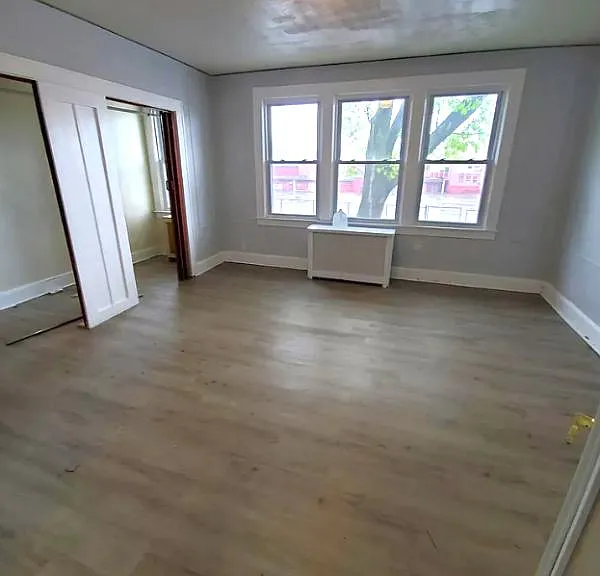 347 S Clinton St #1LA — Photo 3