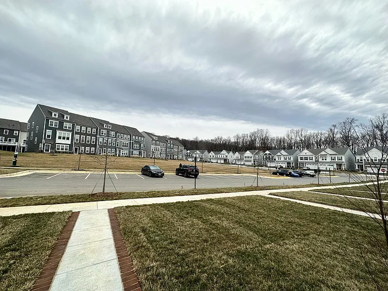 1721 Autumn Maple Leaf Dr — Photo 24
