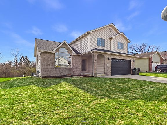 2nd image of 695 Cassandra Ln