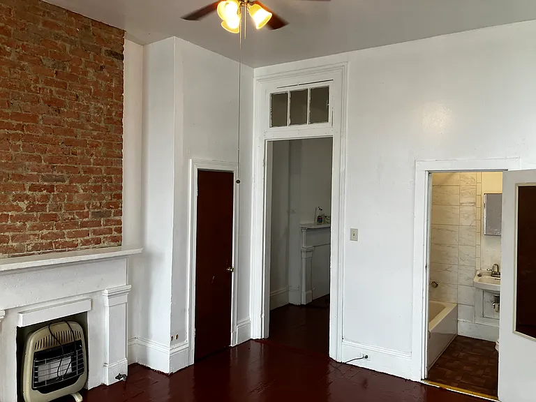 1824 Baronne St #5 — Photo 5
