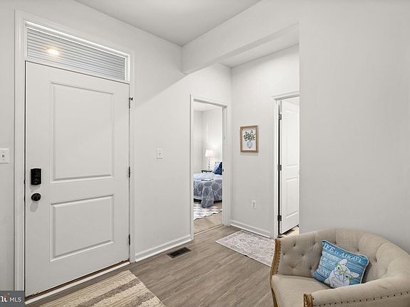 3rd image of 9323 Wood Creek Cir