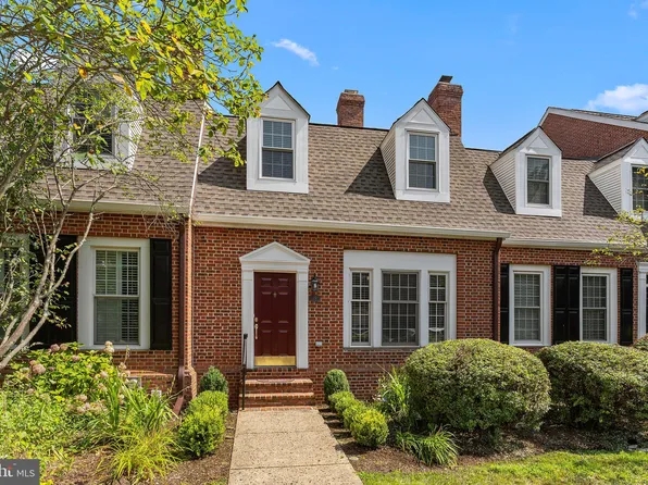 29 Tankard Ln, Washington Crossing, PA 18977