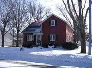 109 4th Ave SW, Waverly, IA 50677