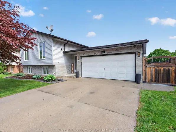 8492 Jerome St, Windsor, ON N8S 4S1