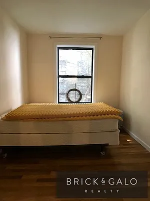 Rented by BRICK & GALO REALTY CORP | media 21