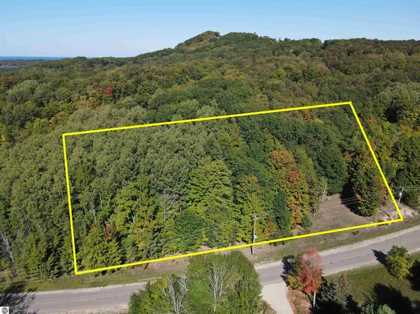 0 E Old Mountain Rd, Cedar, MI 49621
