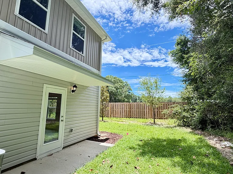 13 S Main Deck Dr — Photo 5
